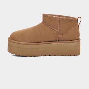 UGG Classic Ultra Mini Platform - size 7 Chestnut